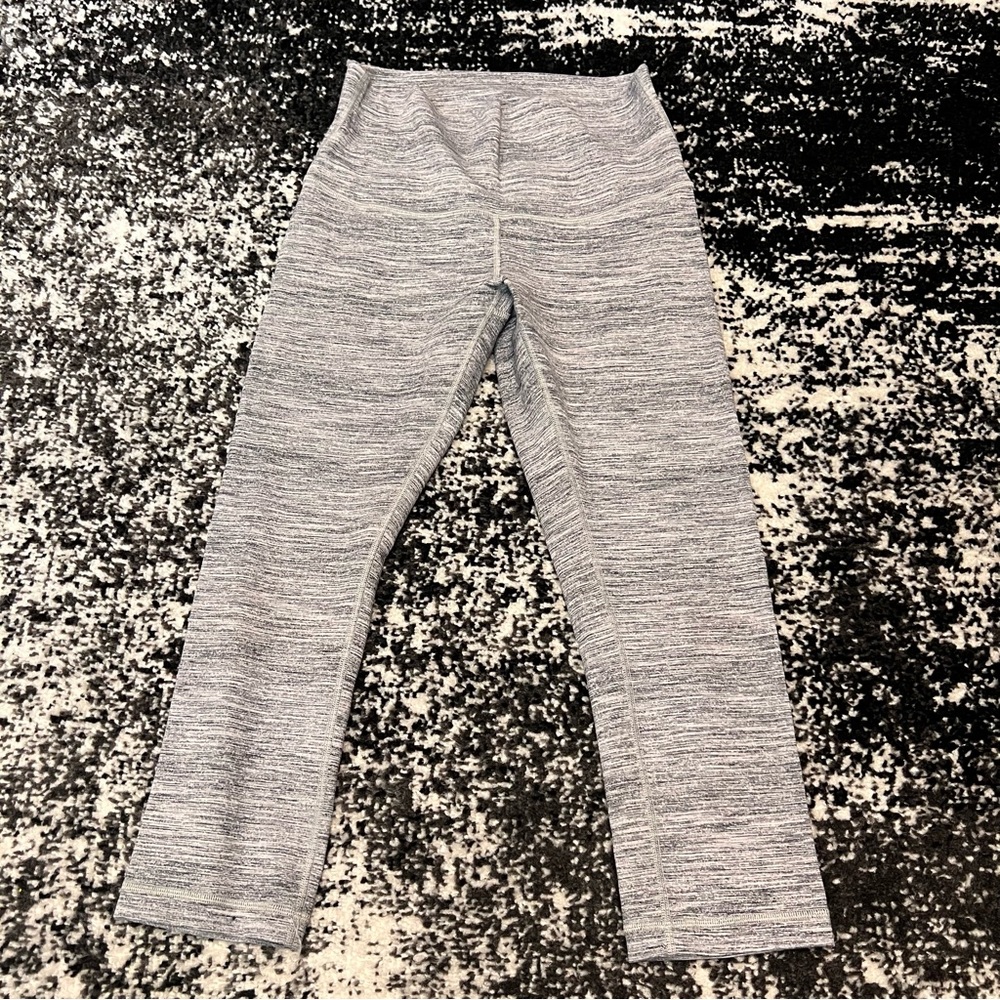 Lululemon crop leggings- size 8